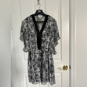 Belle by Badgley Mischka Dress Size 14 Black White Animal Print